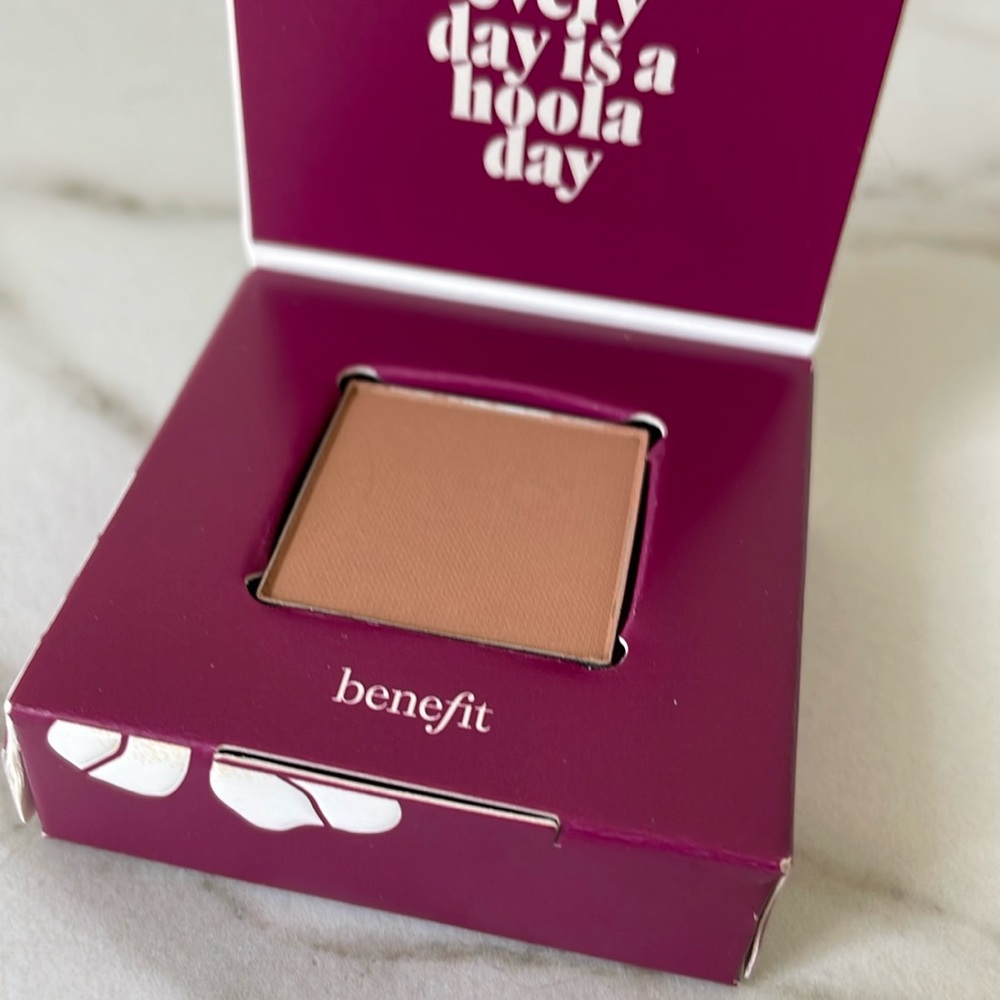 $6⭐️ BENEFIT COSMETICS Hoola Matte Bronzer - Picture 2 of 4